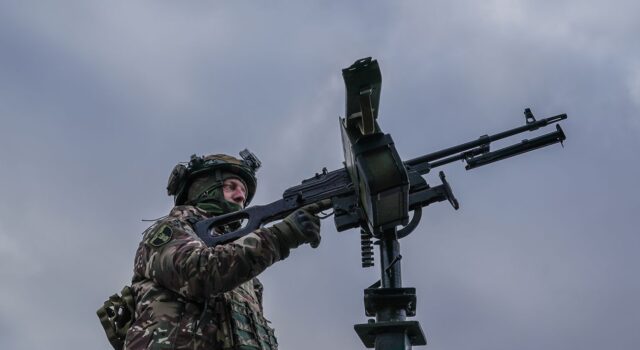 Російська атака на Україну: 123 дрони знищено в ніч на 1 березня Понад 10 “прильотів” та дрони з чотирьох напрямків: деталі нічної атаки РФ