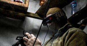 Сили оборони України знищили елементи російського ЗРК С-300 на Донеччині “Засліпили” ворожу ППО: як дрони ЗСУ уразили російський С-300 на Донеччині (відео)