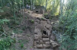 Археологи відкрили запечатану гробницю віком 2600 років: побачене їх вразило Археологи-відкрили-запечатану-гробницю-віком-2600-років:-побачене-їх-вразило