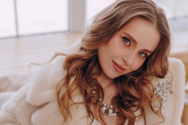 Зірка “Кріпосної” Сагайдачна втретє стала мамою Зірка-“Кріпосної”-Сагайдачна-втретє-стала-мамою