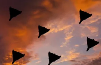 Зеленський пропонує експертів для знищення іранських безпілотників в обмін на перемир’я Зеленський-готовий-направити-експертів-зі-знищення-іранських-безпілотників-в-обмін-на-перемир'я-–-ЗМІ