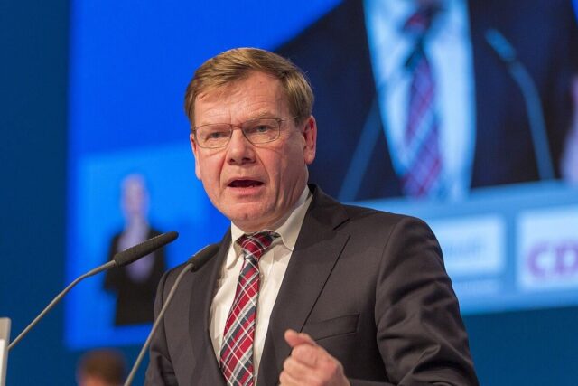 Замість війни евакуація: Німеччина спростувала чутки про військові дії проти Ірану Замість-війни-евакуація:-Німеччина-спростувала-чутки-про-військові-дії-проти-Ірану