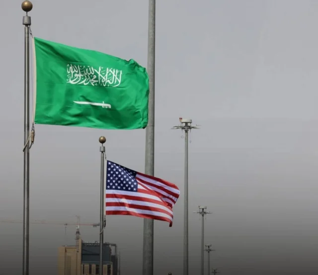 Атака на посольство США в Ер-Ріяді: двоє дронів спричинили пожежу Посольство-США-в-Ер-Ріяді-атаковано-двома-дронами,-спалахнула-пожежа