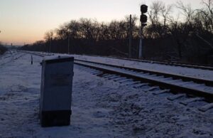 Диверсії на залізниці в Луганську: АТЕШ вивів з ладу ключову артерію постачання окупантів “АТЕШ” паралізували єдиний стабільний маршрут окупантів, що зв’язує передову з РФ