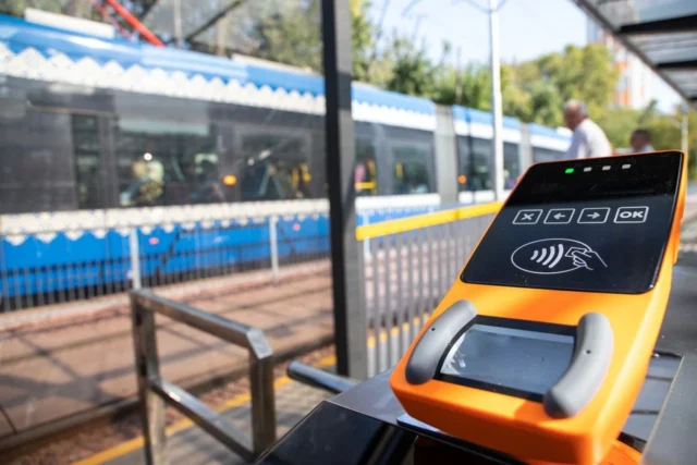 Відновлення роботи електротранспорту на лівому березі Києва У-Києві-з-середи-планують-відновити-роботу-електротранспорту-на-лівому-березі