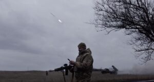 “Ресурсів у Росії вистачить на весь рік”: експерт пояснив, чому швидкого миру не буде “Ресурсів-у-Росії-вистачить-на-весь-рік”:-експерт-пояснив,-чому-швидкого-миру-не-буде