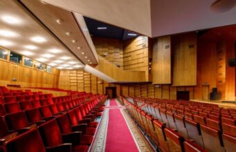 Двобій характерів, у якому глядач впізнає себе: що покажуть у Волинському драмтеатрі 4 – 8... Двобій-характерів,-у-якому-глядач-впізнає-себе:-що-покажуть-у-Волинському-драмтеатрі-4-–-8.