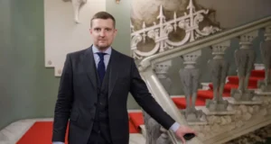 Зеленський звільнив Брусила з ОП і призначив послом в Італії Зеленський звільнив Брусила з ОП і призначив послом в Італії