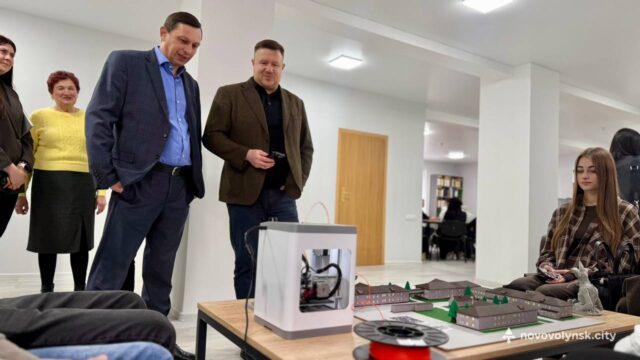 Оновлення в Нововолинському електромеханічному коледжі: нові можливості для студентів У-НЕФК-відкрили-оновлені-освітні-простори-та-цифровий-меморіал