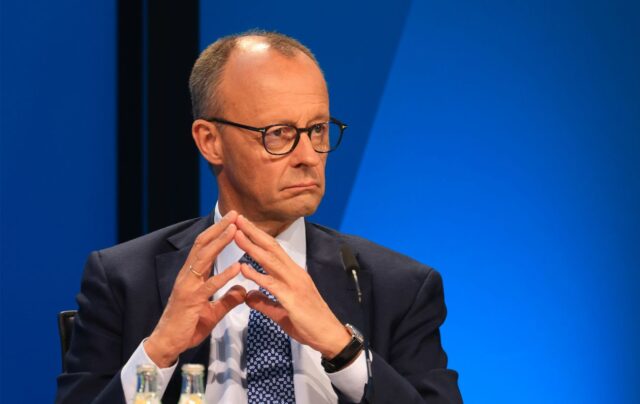 Переговори Мерца з Трампом: приватна дипломатія та війна в Україні З картою України: як спрацювала “приватна дипломатія” Мерца у переговорах з Трампом