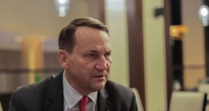 Війна в Ірані впливає на підтримку України: Польща попереджає про ризики Ця зброя Україні вже не дістанеться? Сікорський про критичний вплив війни в Ірані