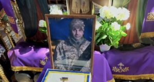 На Волині провели в останню земну дорогу військового Анатолія Стасюка На-Волині-провели-в-останню-земну-дорогу-військового-Анатолія-Стасюка