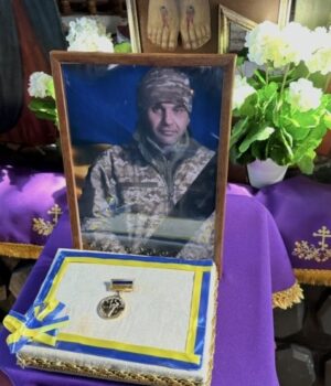 На-Волині-провели-в-останню-земну-дорогу-військового-Анатолія-Стасюка