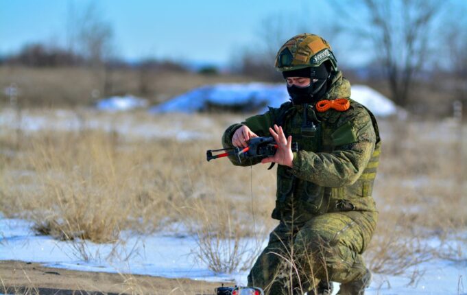 Російські війська переходять на дешеві розвідувальні дрони “Блискавка” на фронті Російські війська масово перекидають дешеві дрони на фронт, – Флеш