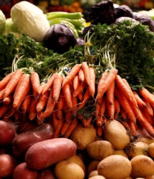Ціни-на-моркву-несподівано-почали-падати:-скільки-тепер-коштує-кілограм-овочу