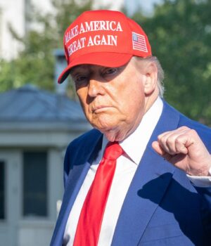 Угода на мільйони з “ворогом”: куди Венесуела спрямовує свої золоті потоки