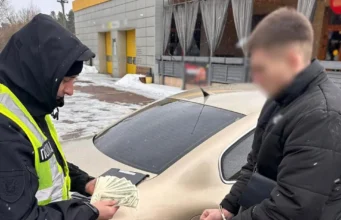 «Оберіг» за $5600, поліція Житомирщини викрила корупційну схему «Оберіг» за $5600, поліція Житомирщини викрила корупційну схему
