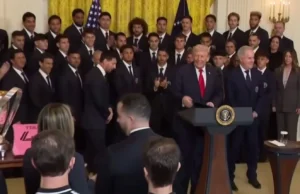 Трамп зустрівся з чемпіонами MLS та Ліонелем Мессі у Білому домі Трамп-прийняв-у-Білому-домі-чемпіонів-mls-"Інтер-Маямі"-та-їхнього-капітана-Мессі