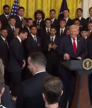 Трамп-прийняв-у-Білому-домі-чемпіонів-mls-"Інтер-Маямі"-та-їхнього-капітана-Мессі