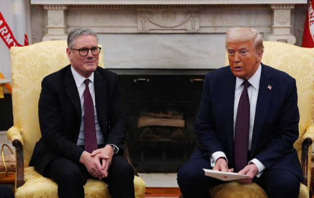 Трамп різко критикує прем’єра Великої Британії Кіра Стармера “Невдаха без майбутнього”: Трамп образився на Стармера через Іран