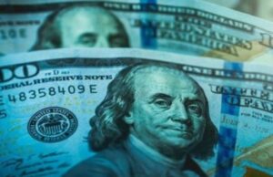 Курс валют на 6 березня: скільки коштуватимуть долар, євро і злотий Курс-валют-на-6-березня:-скільки-коштуватимуть-долар,-євро-і-злотий