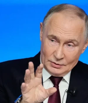 путін-провів-телефонну-розмову-з-президентом-Ірану-Масудом-Пезешкіаном