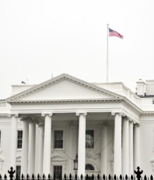 У-Трампа-прокоментували-допомогу-Ірану-від-Росії-для-ударів-по-військових-США