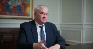 Україна повернула сімох захоплених інкасаторів із Будапешта Україна повернула сімох захоплених інкасаторів із Будапешта