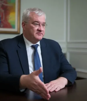 Україна повернула сімох захоплених інкасаторів із Будапешта