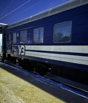 Масована-атака-РФ-пошкодила-залізничну-інфраструктуру:-низка-поїздів-змінює-маршрути