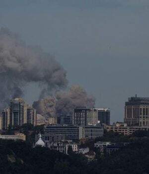 Вночі-армія-РФ-вдарила-по-Києву:-тисячі-будинків-знову-без-опалення