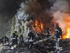 Удар балістикою по багатоповерхівці: кількість загиблих далі зростає Удар-балістикою-по-багатоповерхівці:-кількість-загиблих-далі-зростає