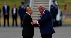 Путін грає подвійну гру: що насправді стоїть за “дружбою” між РФ і США Путін-грає-подвійну-гру:-що-насправді-стоїть-за-“дружбою”-між-РФ-і-США