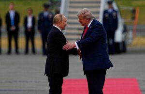 Путін грає подвійну гру: що насправді стоїть за “дружбою” між РФ і США Путін-грає-подвійну-гру:-що-насправді-стоїть-за-“дружбою”-між-РФ-і-США