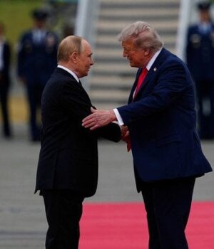 Путін-грає-подвійну-гру:-що-насправді-стоїть-за-“дружбою”-між-РФ-і-США