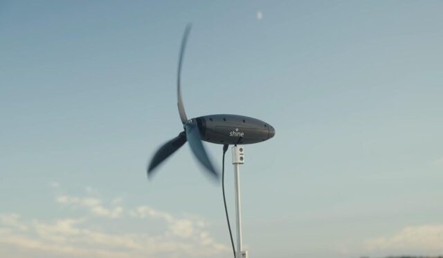 Кінець сонячним панелям: ця вітряна турбіна здатна працювати навіть вночі та під дощем Кінець-сонячним-панелям:-ця-вітряна-турбіна-здатна-працювати-навіть-вночі-та-під-дощем