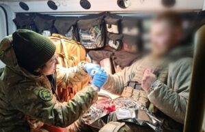 Катерина Зарембо: Від науковиці до бойової медикині в Збройних силах України «Я-бачила-свою-роль-в-ЗСУ».-Історія-матері-4-дітей,-яка-рятує-поранених-на-фронті