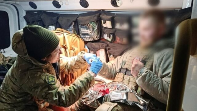 Катерина Зарембо: Від науковиці до бойової медикині в Збройних силах України «Я-бачила-свою-роль-в-ЗСУ».-Історія-матері-4-дітей,-яка-рятує-поранених-на-фронті