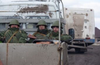 Російські військові перекидають елітні підрозділи на південь України Росія знімає елітні війська з Покровського напрямку і відправляє на південь, – ISW