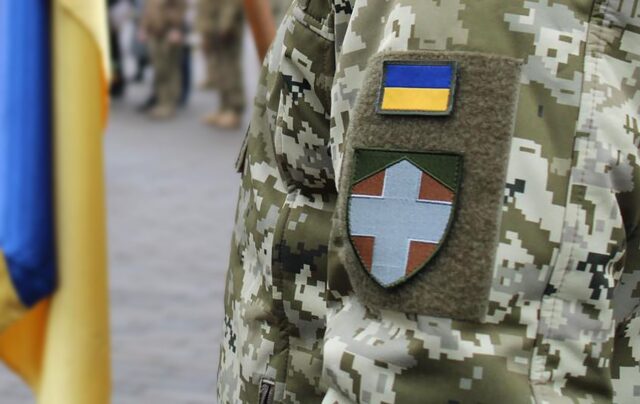 На Волині група цивільних осіб напала на військовозобов’язаного під час транспортування Налетіли на семи авто: на Волині невідомі відбили у ТЦК військовозобов’язаного