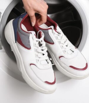 Буде,-як-нове:-експерти-розповіли,-як-очистити-брудне-взуття-в-пральній-машині Буде,-як-нове:-експерти-розповіли,-як-очистити-брудне-взуття-в-пральній-машині