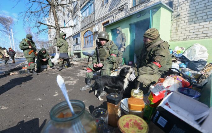 У Луганську посилили контроль за міжнародними відправленнями з Європи Поштове “сафарі”: ворог на окупованих територіях почав “полювання” на людей із посилками