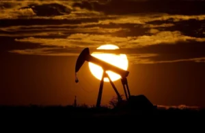 Прогноз зростання цін на нафту до 215 доларів за барель через блокування шляхів на Близькому... Аналітики-прогнозують-можливе-зростання-вартості-нафти-до-215-доларів-за-барель