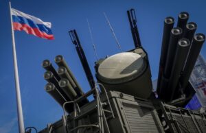 Успішна операція ВМС України в окупованому Криму: знищено російські комплекси та катер Мінус “Панцирі”, десантний катер і не тільки: ВМС показали відео удару по Криму