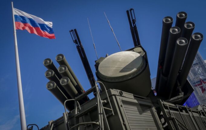 Успішна операція ВМС України в окупованому Криму: знищено російські комплекси та катер Мінус “Панцирі”, десантний катер і не тільки: ВМС показали відео удару по Криму