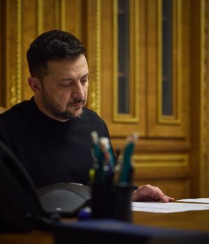 Рік відстрочки за “Контракт 18-24”: Зеленський підписав закон про гарантії для молоді