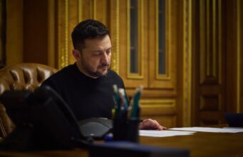 Зеленський підписав закон про соцзахист військових з відстрочкою мобілізації Рік відстрочки за “Контракт 18-24”: Зеленський підписав закон про гарантії для молоді