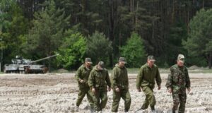 Напад на військовий транспорт у Волині: поборника звільнено Sceny jak z filmu sensacyjnego na ukraińskiej szosie. Ranili żołnierzy i odbili poborowego