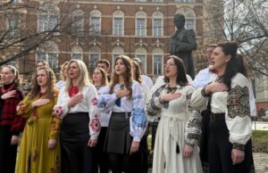 Вшанування Тараса Шевченка у Празі: українці зібралися на його день народження «Шевченко-був-на-чужині,-як-і-ми-зараз»-–-у-Празі-відзначили-212-років-з.