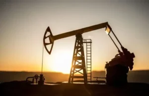 Ціни на нафту перевищили 100 доларів, що підтримує бюджет Росії Війна-проти-Ірану-рятує-економіку-рф-через-ріст-цін-на-нафту-–-politico